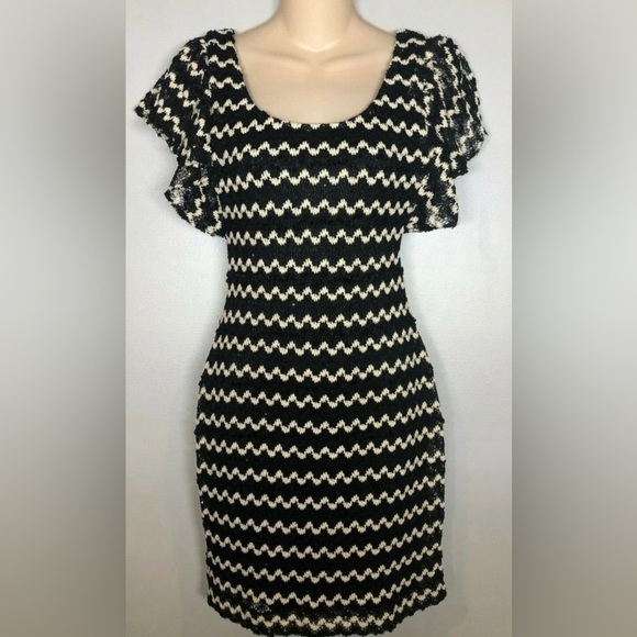 Guess Dresses & Skirts - GUESS 
Black and White Bodycon Mini Dress